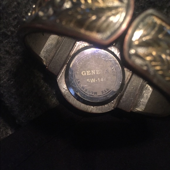 Watch - Picture 5 of 5